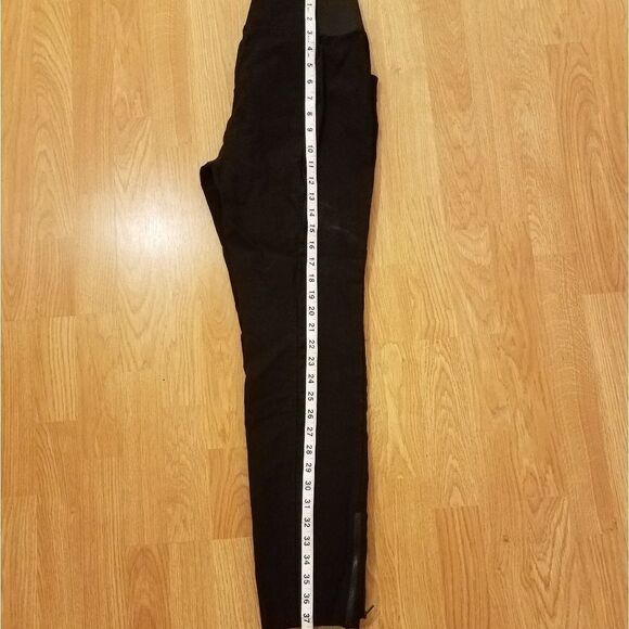 Nic + Zoe Crop Wonderstretch Pant w/ Zip Detail 8 - Picture 6 of 8